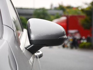 2021款A 200 动感型 后视镜