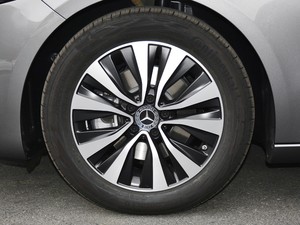 2021款A 200 动感型 轮圈
