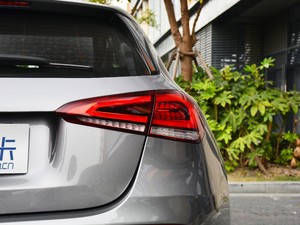 2021款A 200 动感型 尾灯