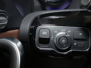 2021A(y) 200 r(sh) v܇(ch)Ƅ(dng)