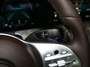 2021款CLS 300 动感型 换挡杆