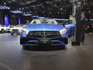 2021款CLS 350 4MATIC 整体外观