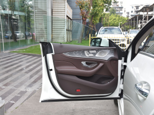 2021Ŀ CLS 300 A {λ܇T