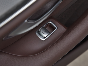 2021Ŀ CLS 300 A ܇ƅ^