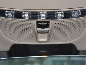 2021Ŀ CLS 300 A п؅^