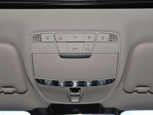 2021Ŀ CLS 300 A п؅^