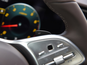 2021Ŀ CLS 300 A п؅^