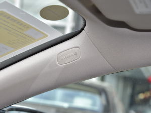 2021Ŀ CLS 300 A п؅^