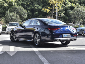 2021款改款 CLS 300 动感型 左后45度
