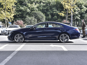 2021款改款 CLS 300 动感型 正侧（左）