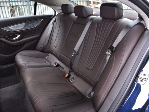 2021款改款 CLS 300 动感型 后排座椅