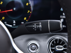 2021款改款 CLS 300 动感型 换挡杆