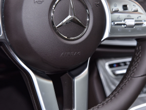 2021Ŀ CLS 300 Ӹ п؅^(q)