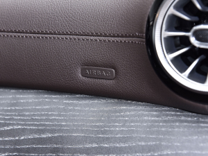 2021Ŀ CLS 300 Ӹ п؅^(q)