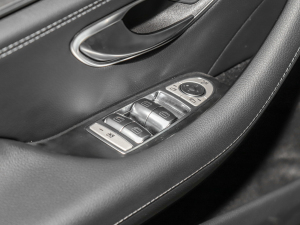 2021款改款 CLS 350 4MATIC 主驾车窗控制区	