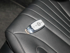 2021款改款 CLS 350 4MATIC 车钥匙