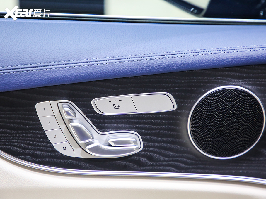 2021��YE���p�T E 300 �I��܇