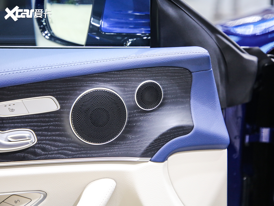 2021��YE���p�T E 300 �I��܇