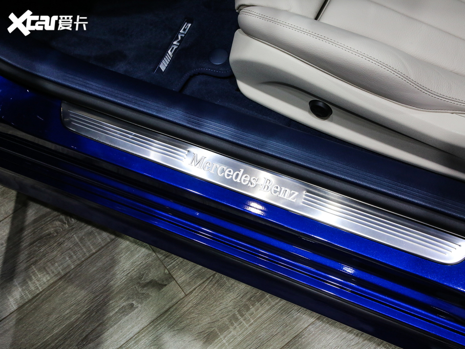 2021��YE���p�T E 300 �I��܇