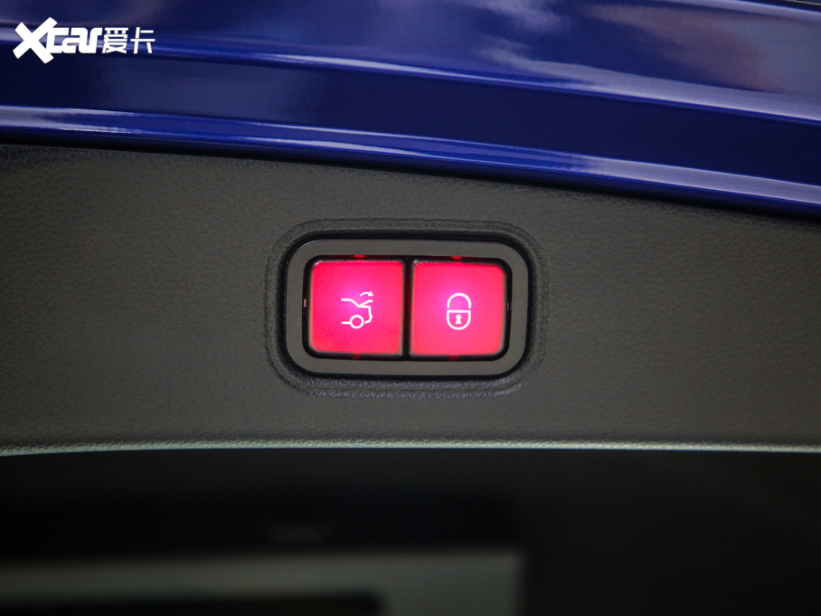 2021��YE��(j��)�p�T E 300 �I��܇