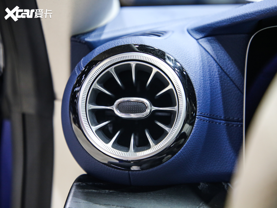 2021��YE���p�T E 300 �I��܇