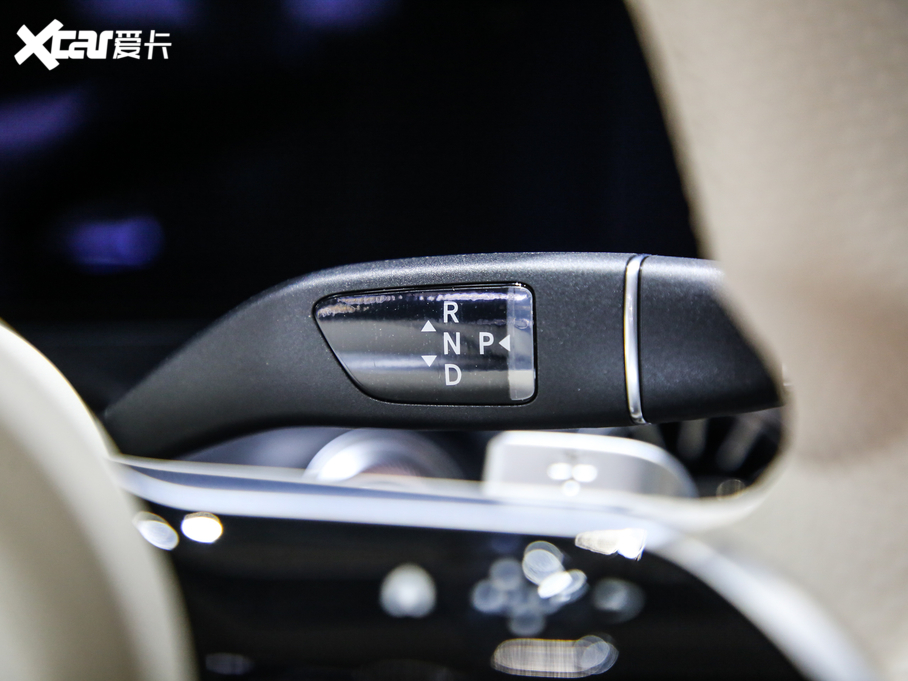 2021��YE���p�T E 300 �I��܇