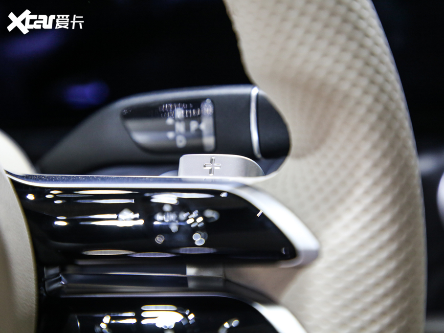 2021��YE���p�T E 300 �I��܇