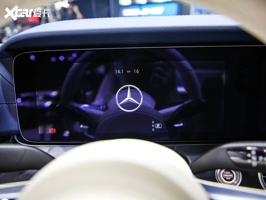 2021��YE���p�T E 300 �I��܇