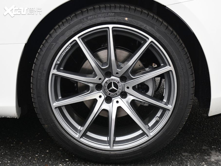 2021��YE���p�T E 260 �I��܇