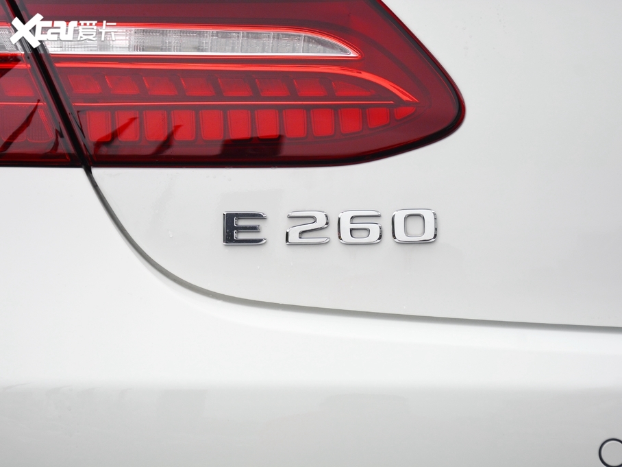 2021��YE���p�T E 260 �I��܇