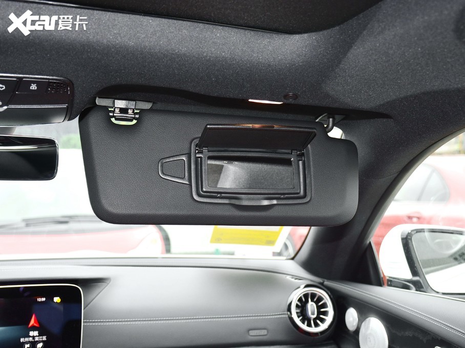 2021��YE���p�T E 260 �I��܇