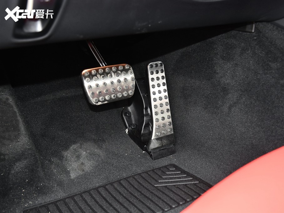 2021��YE���p�T E 260 �I��܇