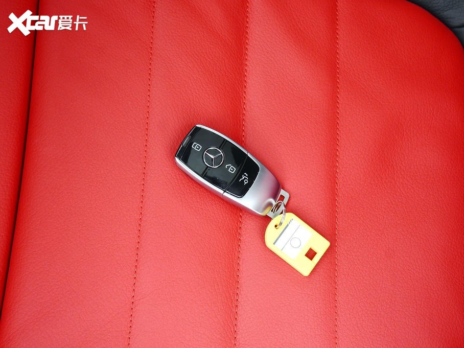 2021��YE���p�T E 260 �I��܇