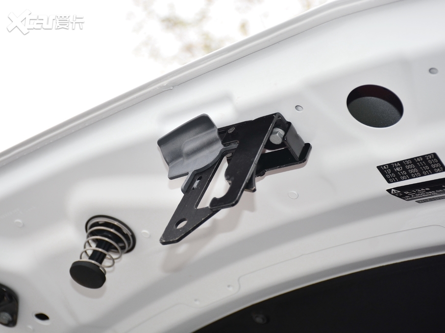 2021��YE���p�T E 260 �I��܇