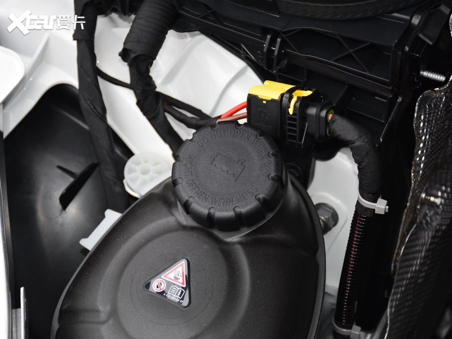 2021��YE���p�T E 260 �I��܇