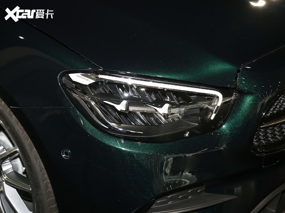 2021��YE���p�T E 260 �I��܇