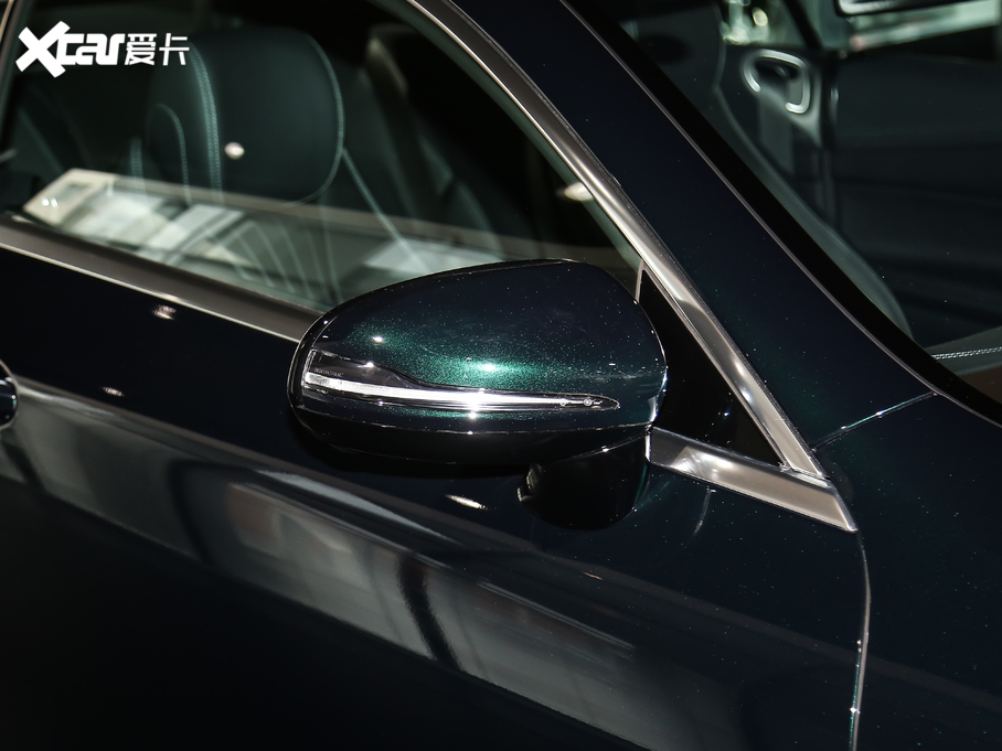 2021��YE���p�T E 260 �I��܇