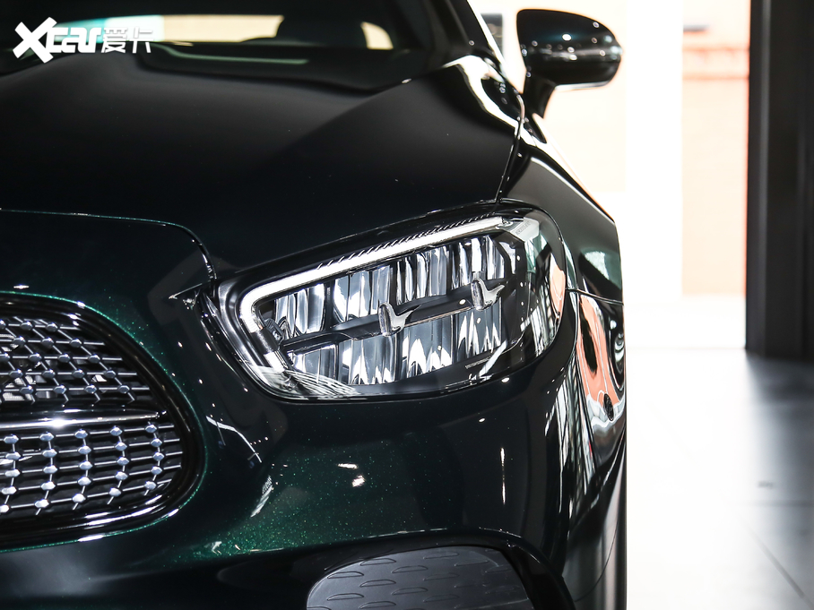 2021��YE���p�T E 260 �I��܇