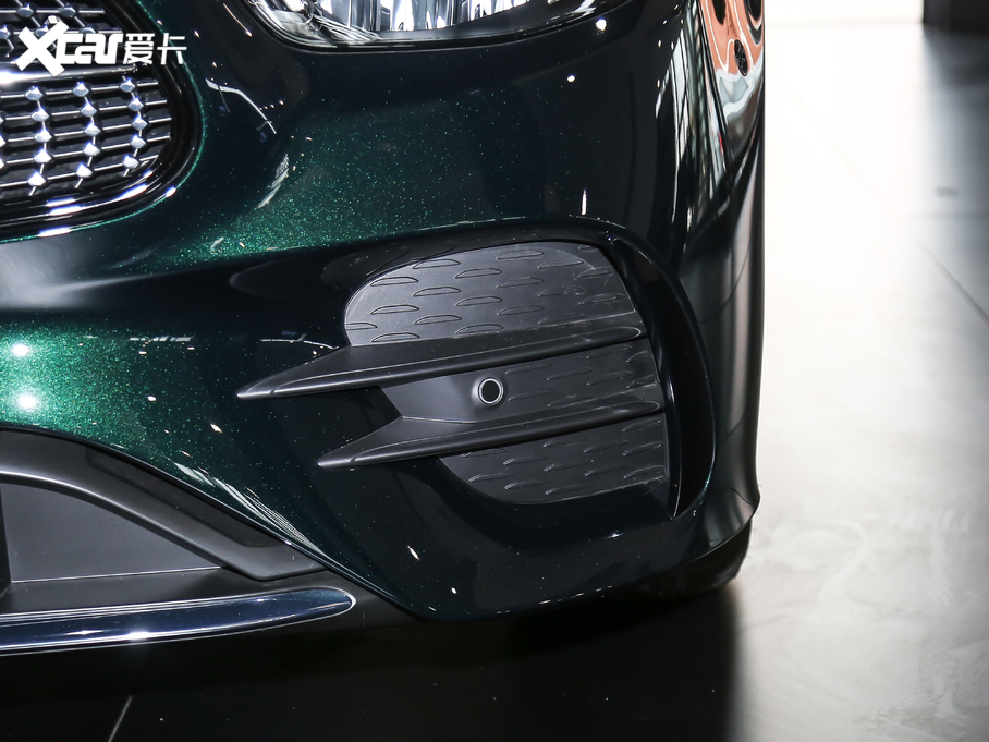 2021��YE���p�T E 260 �I��܇