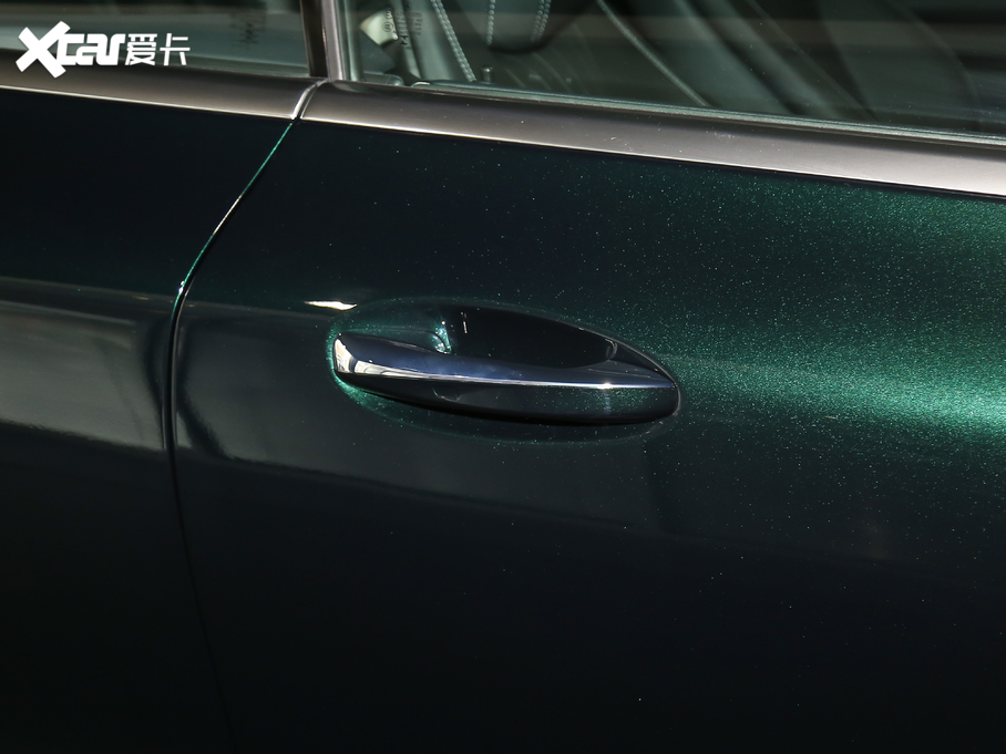 2021��YE���p�T E 260 �I��܇