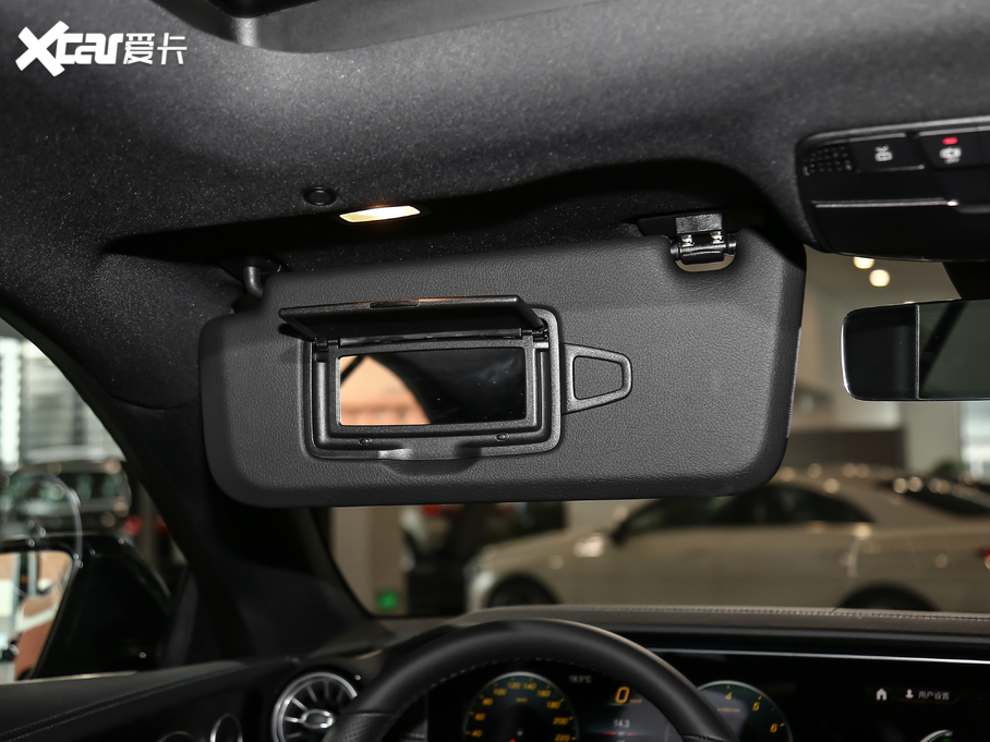 2021��YE���p�T E 260 �I��܇