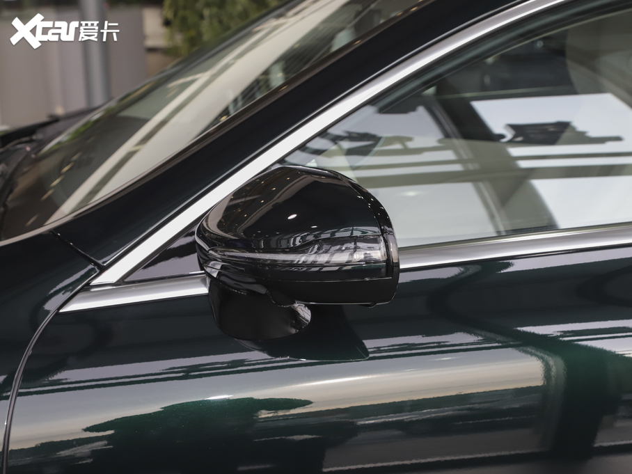 2021��YE���p�T E 260 4MATIC �I��܇