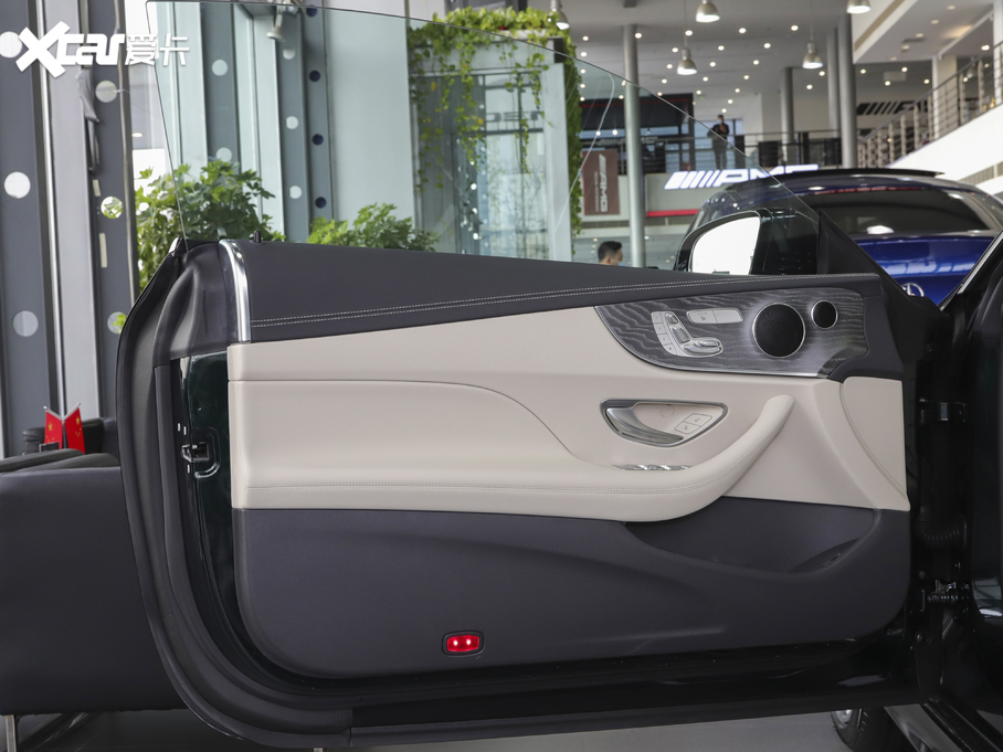 2021��YE���p�T E 260 4MATIC �I��܇