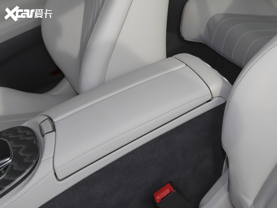 2021��YE���p�T E 260 4MATIC �I��܇