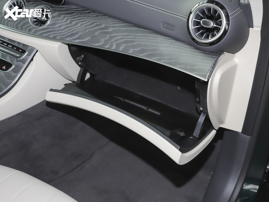 2021��YE��(j��)�p�T E 260 4MATIC �I��܇