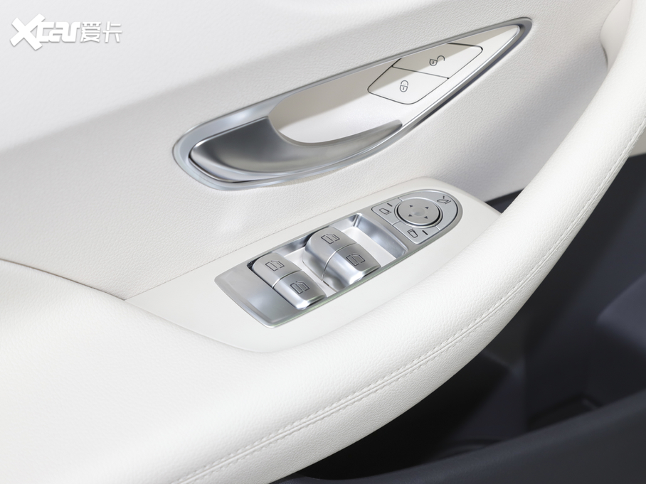 2021��YE���p�T E 260 4MATIC �I��܇