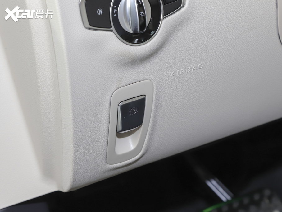 2021��YE���p�T E 260 4MATIC �I��܇