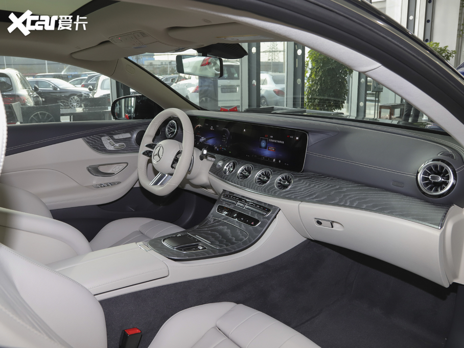 2021��YE���p�T E 260 4MATIC �I��܇