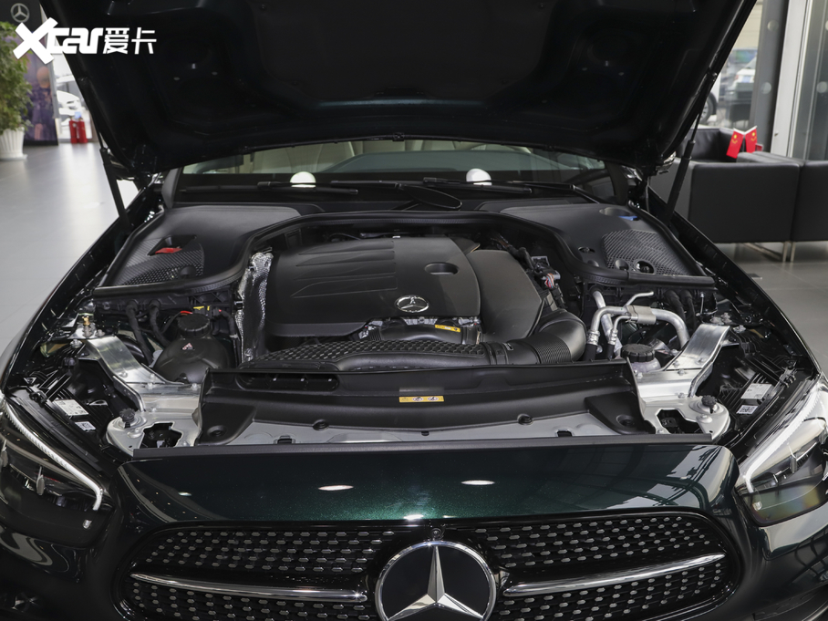 2021��YE���p�T E 260 4MATIC �I��܇