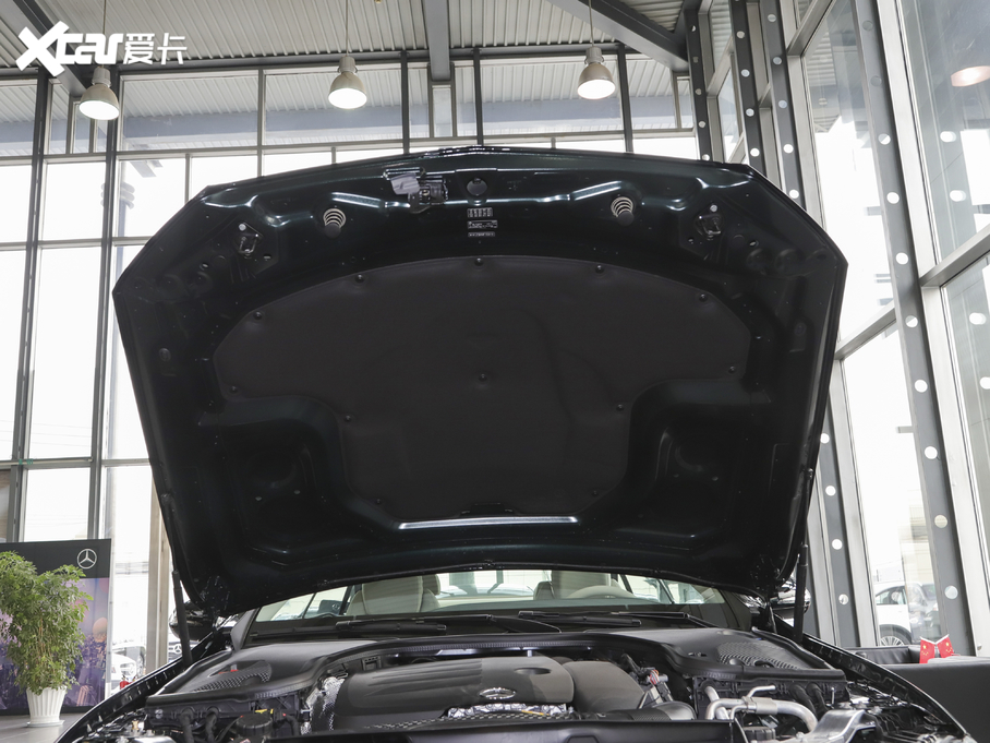 2021��YE���p�T E 260 4MATIC �I��܇